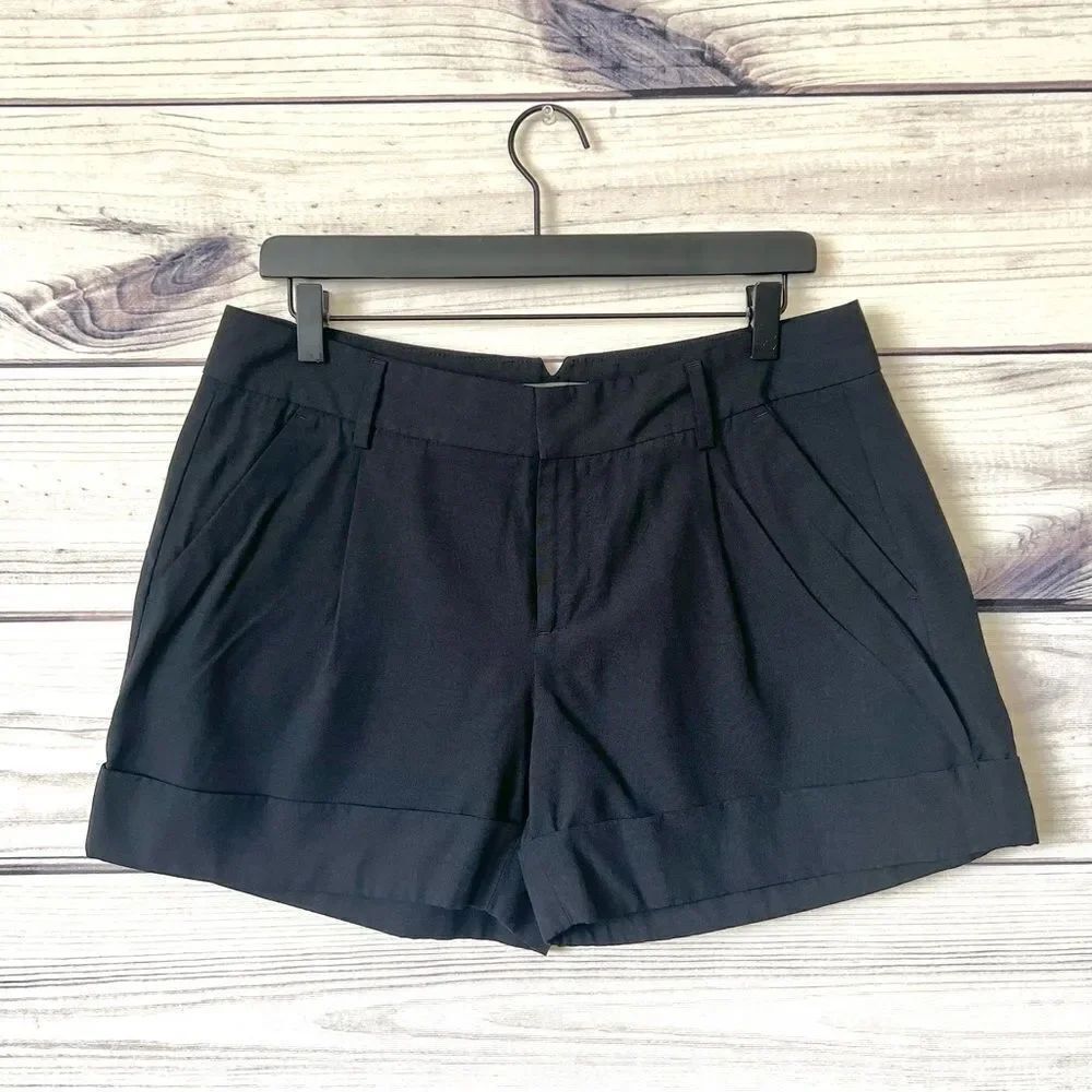 Gap True Black Tailored Cuffed 4” High Waist Flattering Trouser Shorts